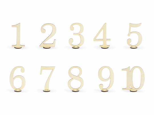 Drewniane numery na stół weselny